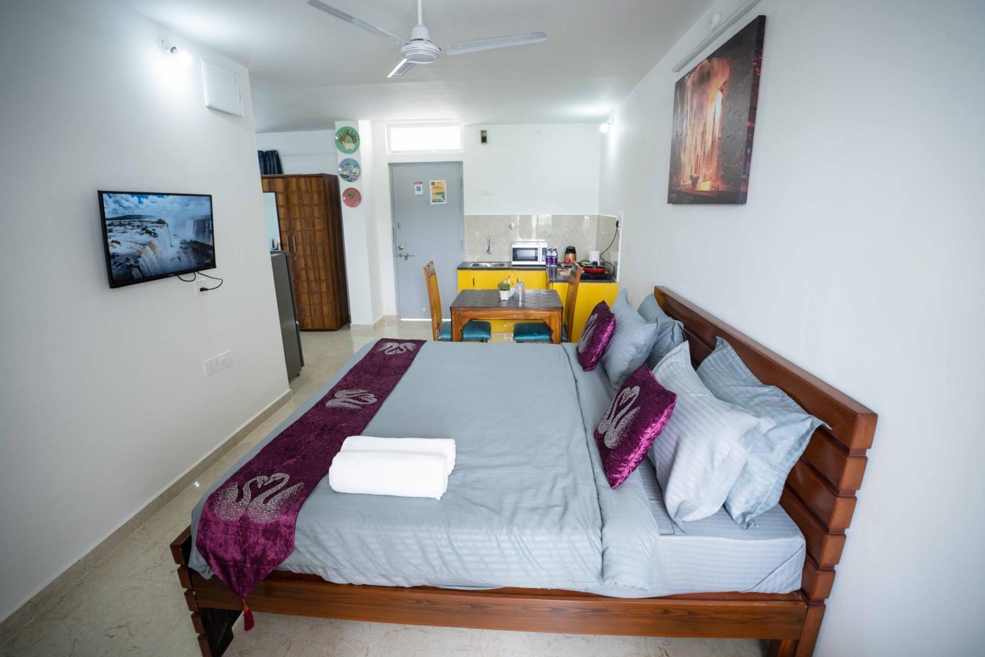Yellow Bells Studios And Suites Gachibowli Exterior photo