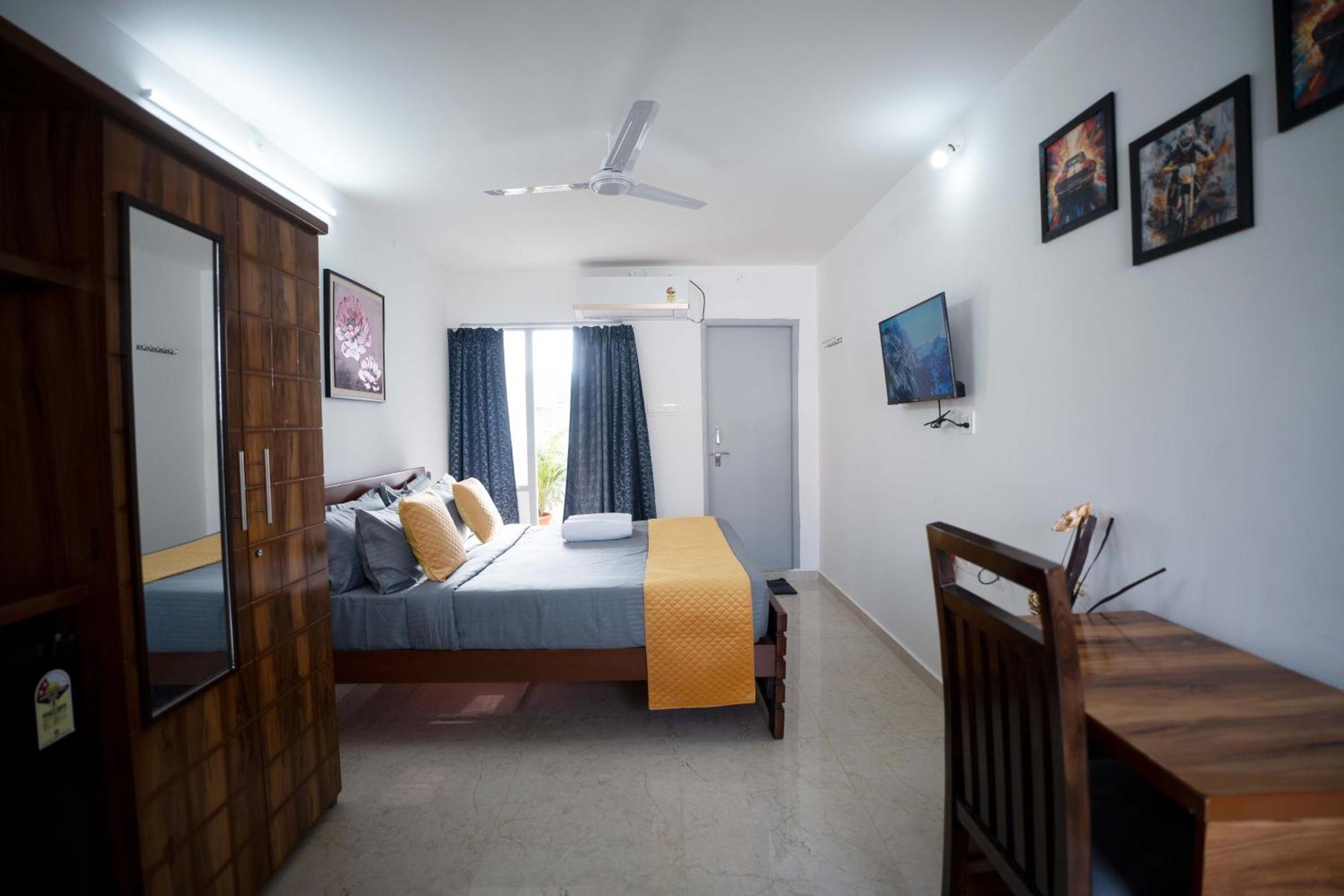 Yellow Bells Studios And Suites Gachibowli Exterior photo