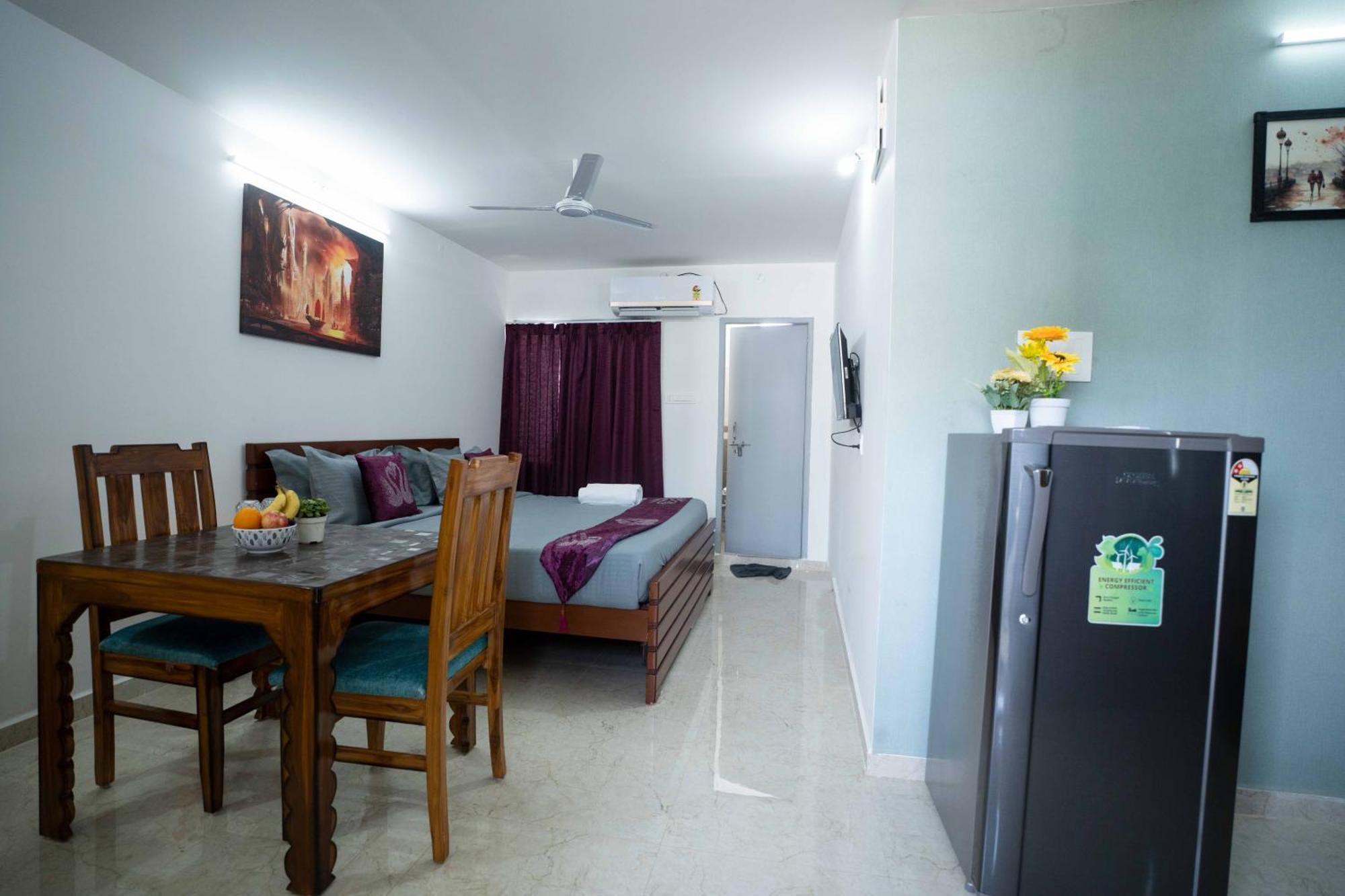 Yellow Bells Studios And Suites Gachibowli Exterior photo